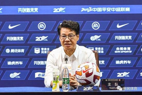 据了解，虽然阿涅利将大部分的股份都出售了约翰-埃尔坎，但他仍保留了约3%的股份，目前他并没有完全离开家族企业的计划。